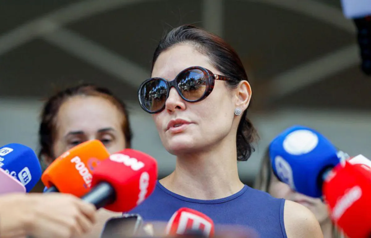 Lula pode 'jogar parado' com prolongamento da crise entre Michelle e Flávio Bolsonaro, diz cientista político