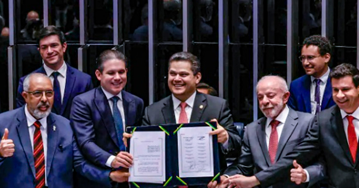 Congresso promulga emenda do fim da 6x1; escala 5x2 começa em 60 dias