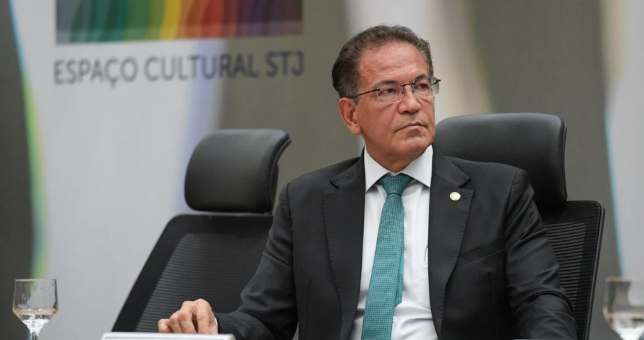 Corregedor abre apuração contra juiz por decisões sobre cursos de medicina